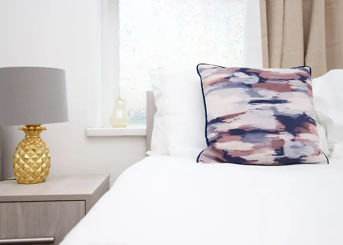 2 Bedroom - 20mins Walk To Cabot Circus, With Free Wi-fi & Off-peak Parking Included Apartamento Bristol