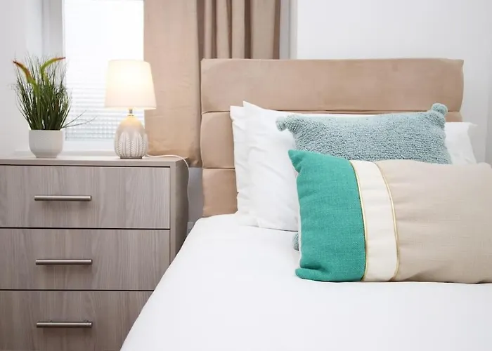 Apartamento 2 Bedroom - 20mins Walk To Cabot Circus, With Free Wi-fi & Off-peak Parking Included Bristol